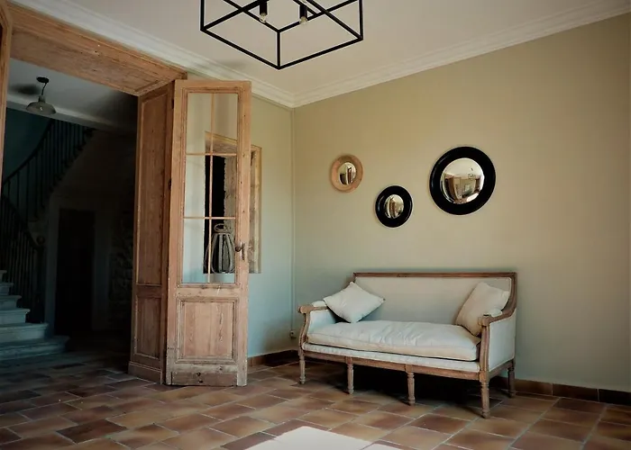 Chateau La Valiere Villa *